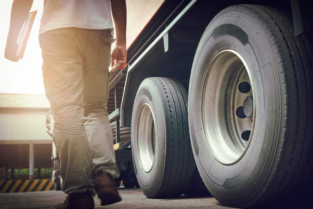 Mantenimiento Efectivo de Neumáticos de Camión