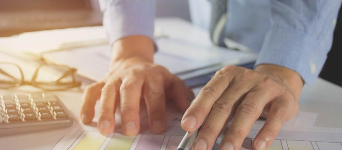 Gestión de riesgos mejorar la gestión de riesgos en la cadena de suministro